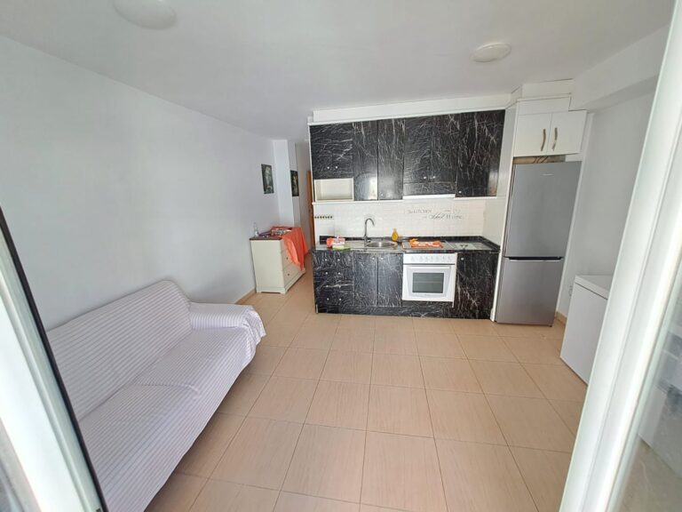 Amplio apartamento de 2 dormitorios en venta en el centro de Fuengirola, Las Lagunas